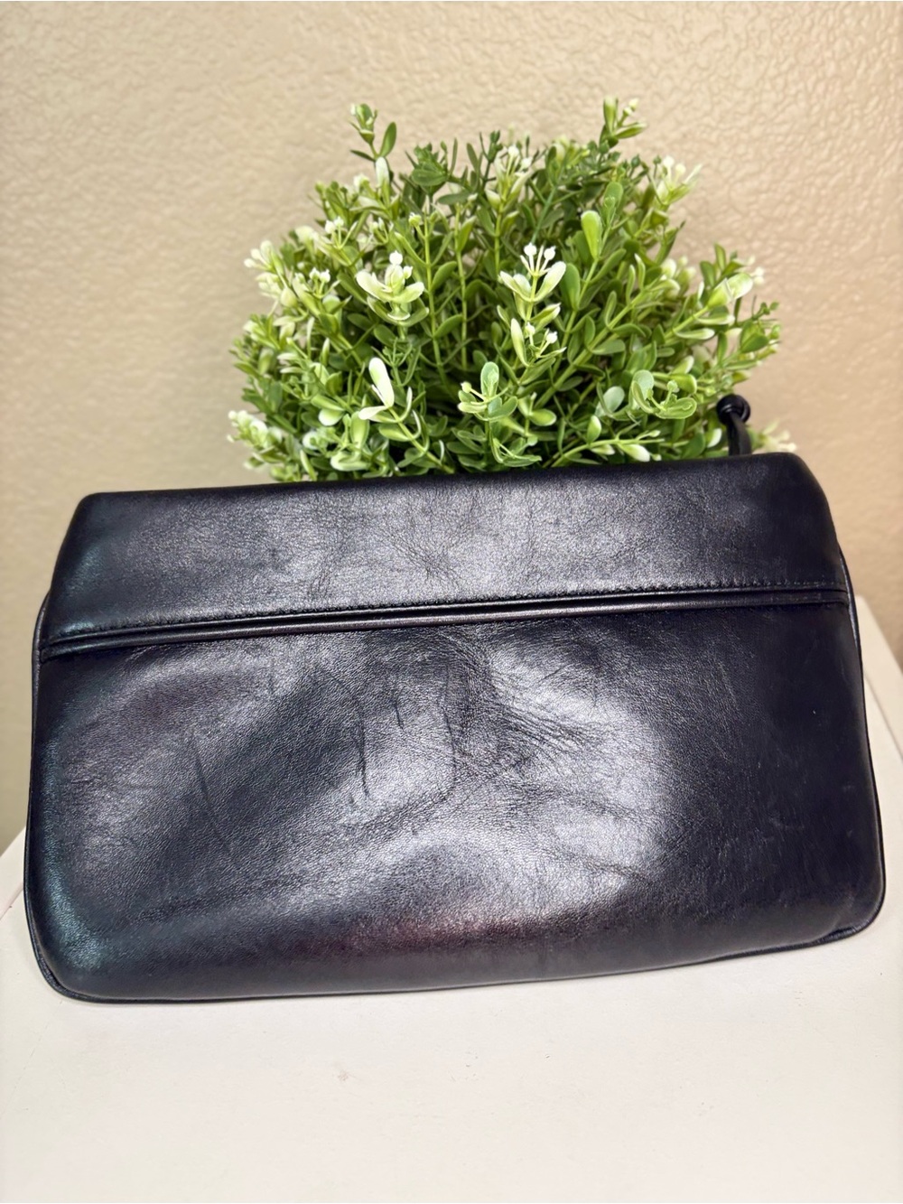 Vintage CC Courtenay Black Genuine Leather Zip Clutch Wristlet Classic
